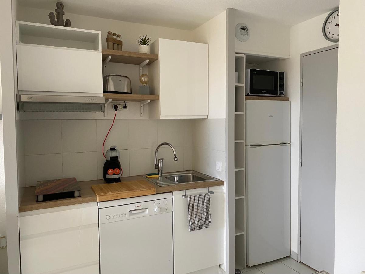 Appartement En Residence Privee, Face A La Mer Avec Acces Direct Plage Hyères Buitenkant foto